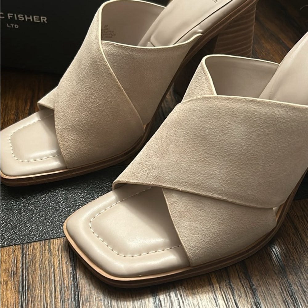 Marc Fisher heeled sandals. Neutral- Brand New